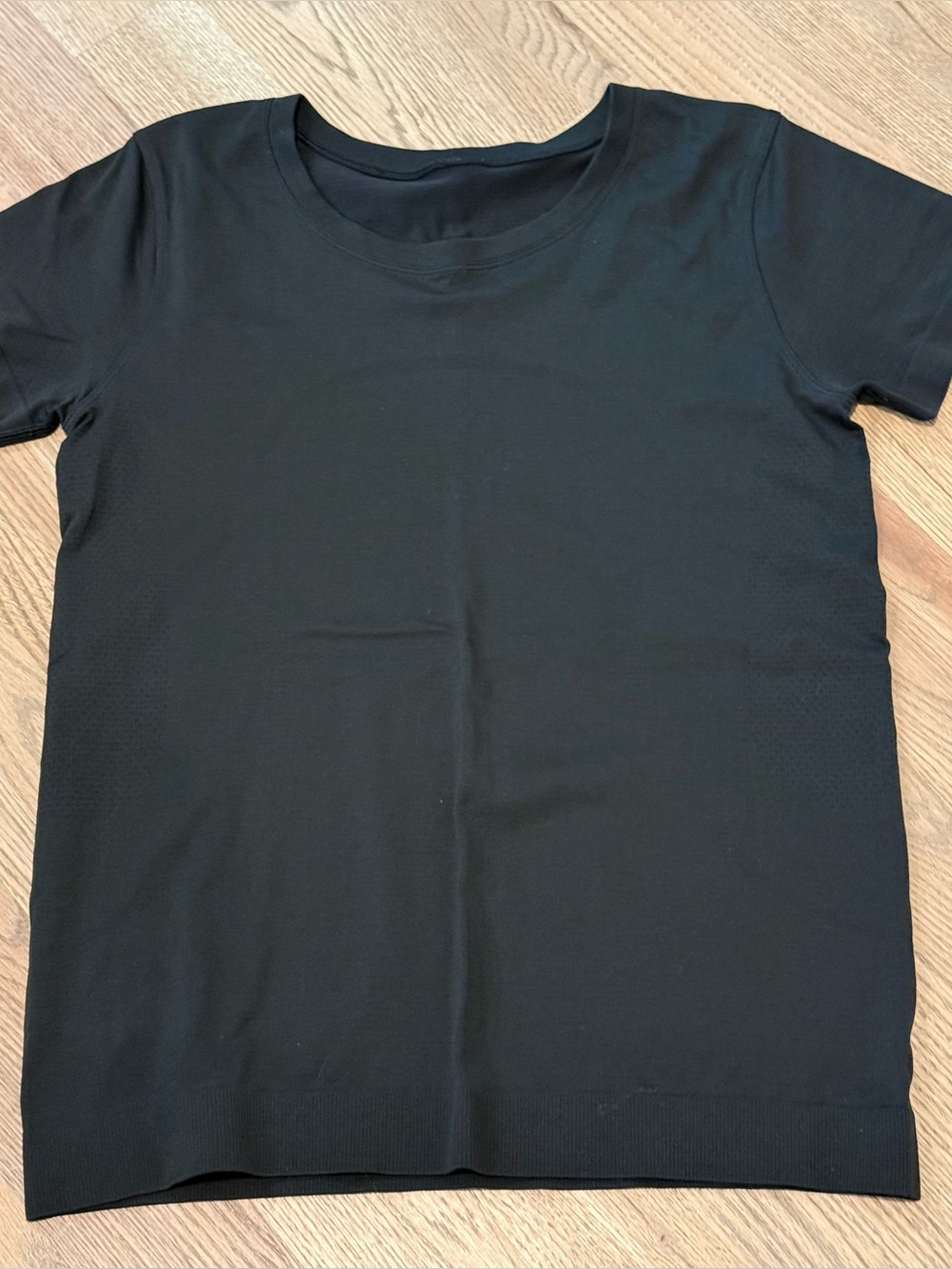 Lululemon Bundle of 3 Relaxed Fit Swiftly Tees 6/8